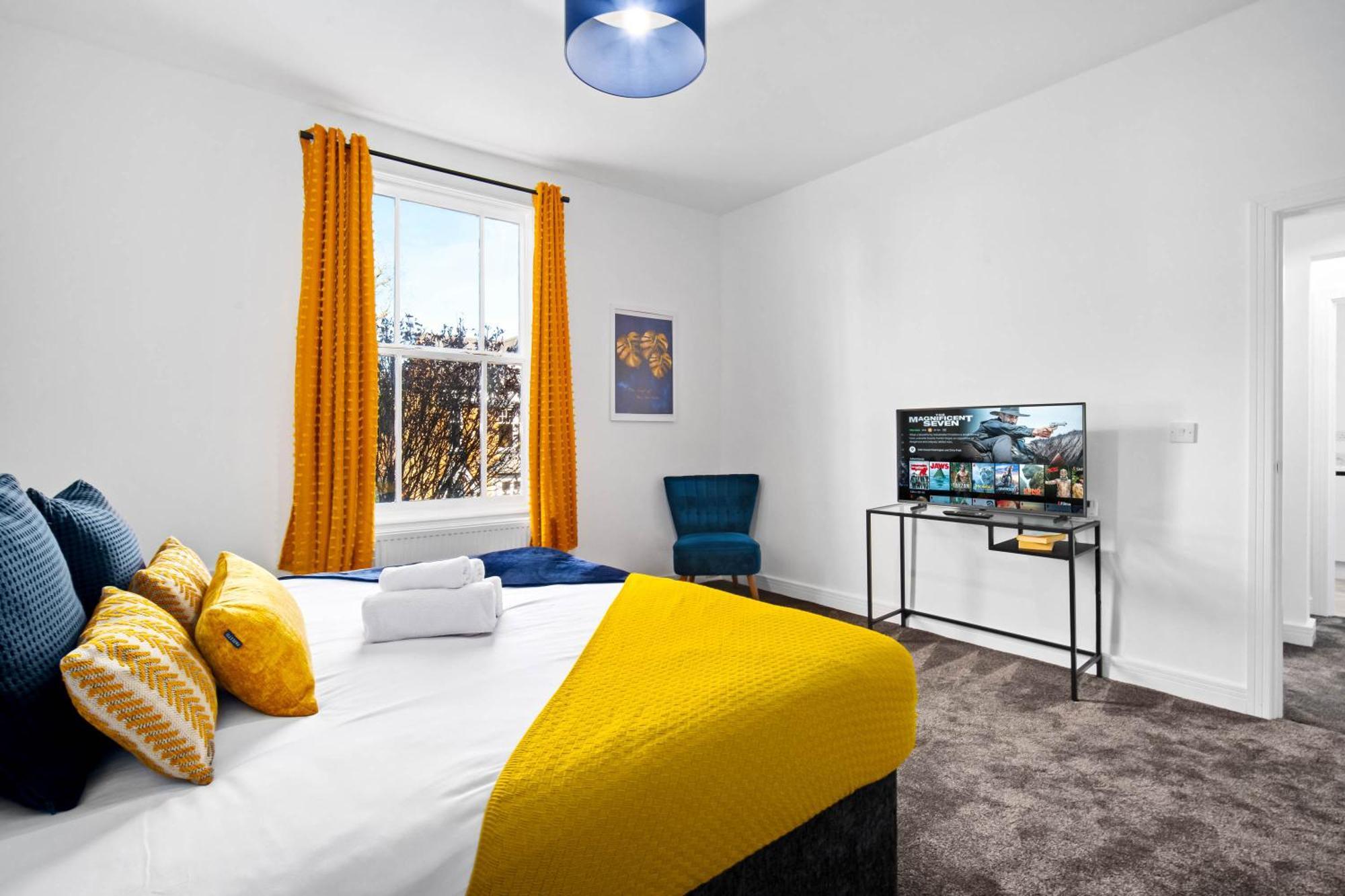 Large Modern Apartment - High-Speed Wifi - Netflix - Street Parking 3Br 버밍엄 외부 사진